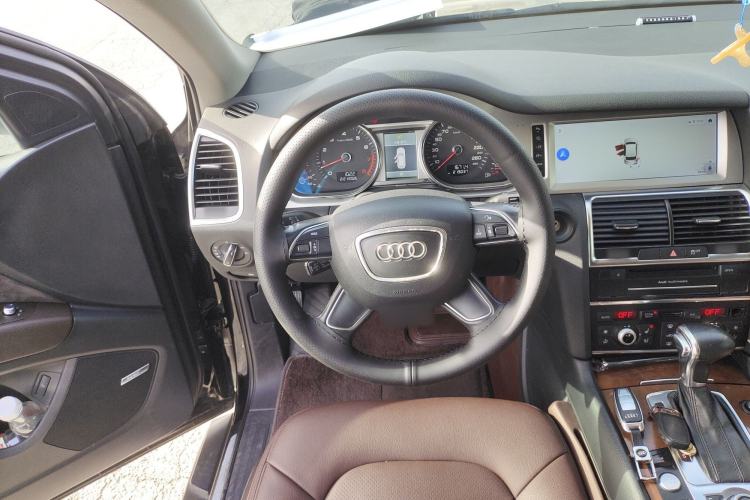 Used Audi Q7 2014 35 TFSI Sport Edition Steering Wheel