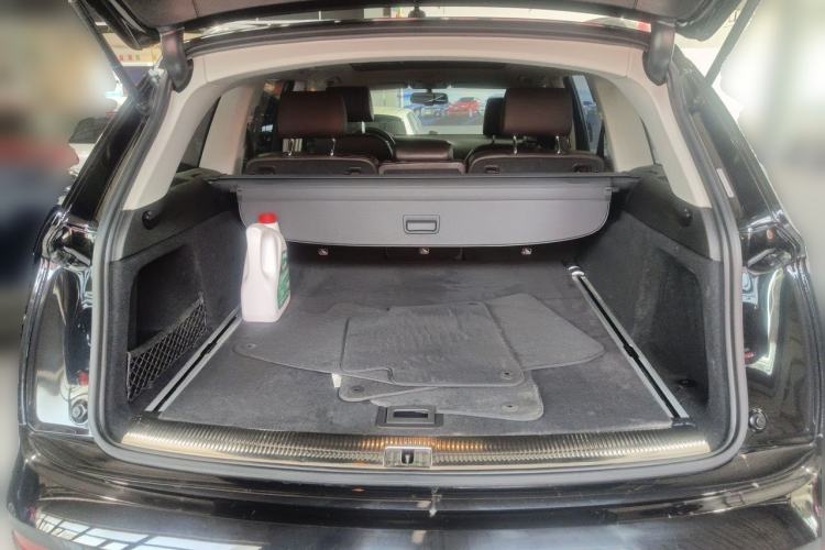 Used Audi Q7 2014 35 TFSI Ambition Edition Trunk
