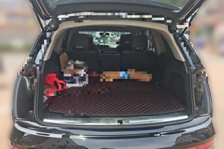 Used Audi Q7  Trunk