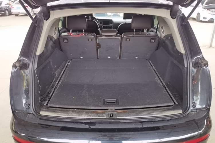 Used Audi Q7 2014 35 TFSI Sport Edition Trunk