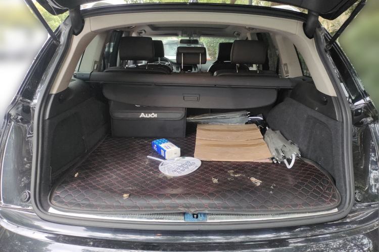 Used Audi Q7 2014 35 TDI Sport Edition Trunk