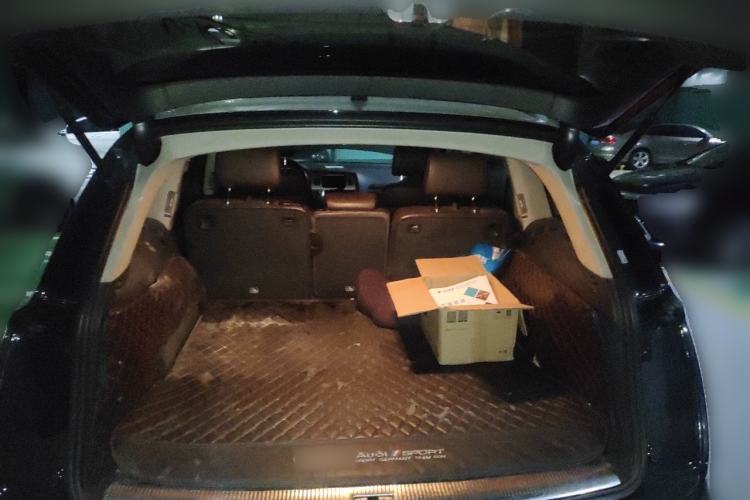 Used Audi Q7 2014 35 TDI Sport Edition Trunk