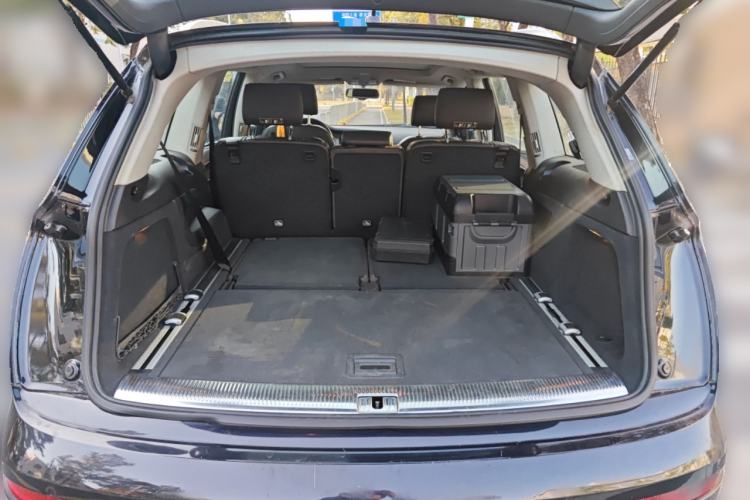 Used Audi Q7 2014 35 TFSI Sport Edition Trunk