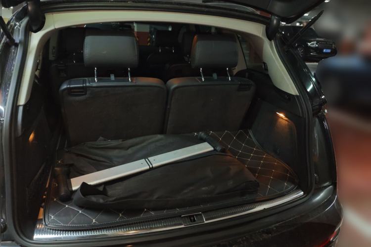 Used Audi Q7 2014 35 TDI Sport Edition Trunk