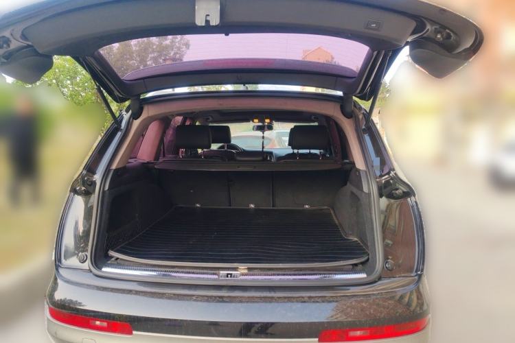 Used Audi Q7 2014 35 TFSI Ambition Edition Trunk