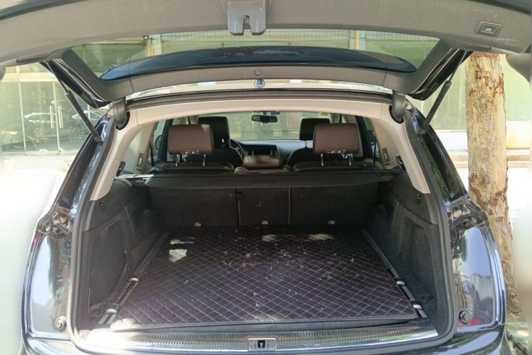 Used Audi Q7 2014 35 TFSI Sport Edition Trunk