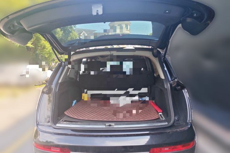 Used Audi Q7 2014 35 TFSI Off-road Model Trunk