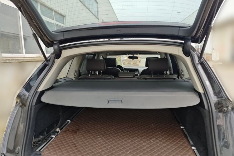 Used Audi Q7 2014 35 TFSI Off-road Model Trunk