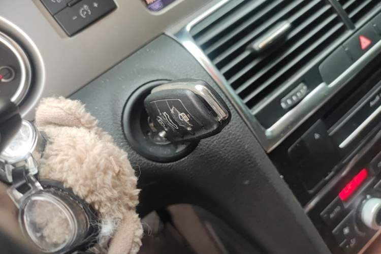 Used Audi Q7 2014 35 TFSI Ambition Edition Vehicle Key