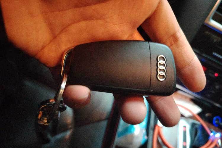 Used Audi Q7 2014 35 TFSI Ambition Edition Vehicle Key
