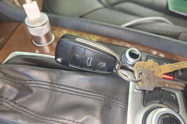 Used Audi Q7 2014 40 TFSI Sport Edition Vehicle Key