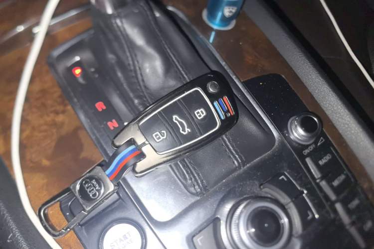 Used Audi Q7 2014 35 TFSI Off-road Model Vehicle Key