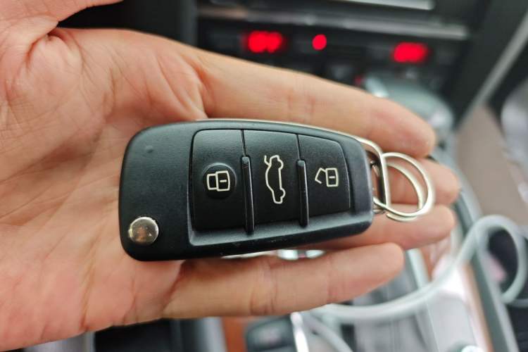 Used Audi Q7 2014 35 TFSI Sport Edition Vehicle Key