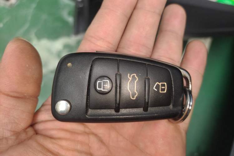 Used Audi Q7 2014 35 TFSI Off-road Model Vehicle Key