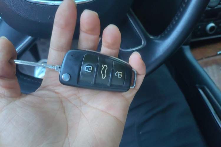 Used Audi Q7 2014 35 TFSI Ambition Edition Vehicle Key