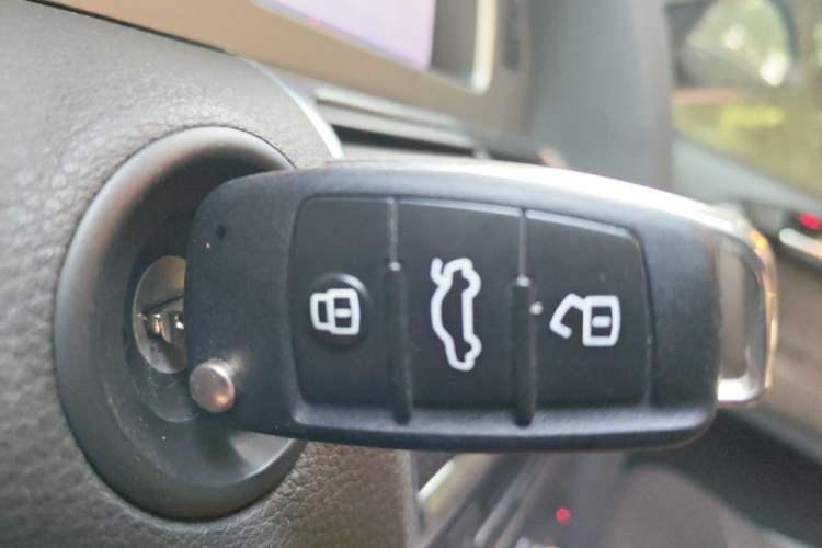 Used Audi Q7  Vehicle Key