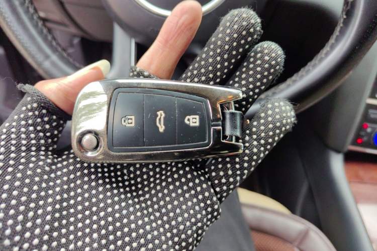Used Audi Q7 2014 35 TFSI Sport Edition Vehicle Key