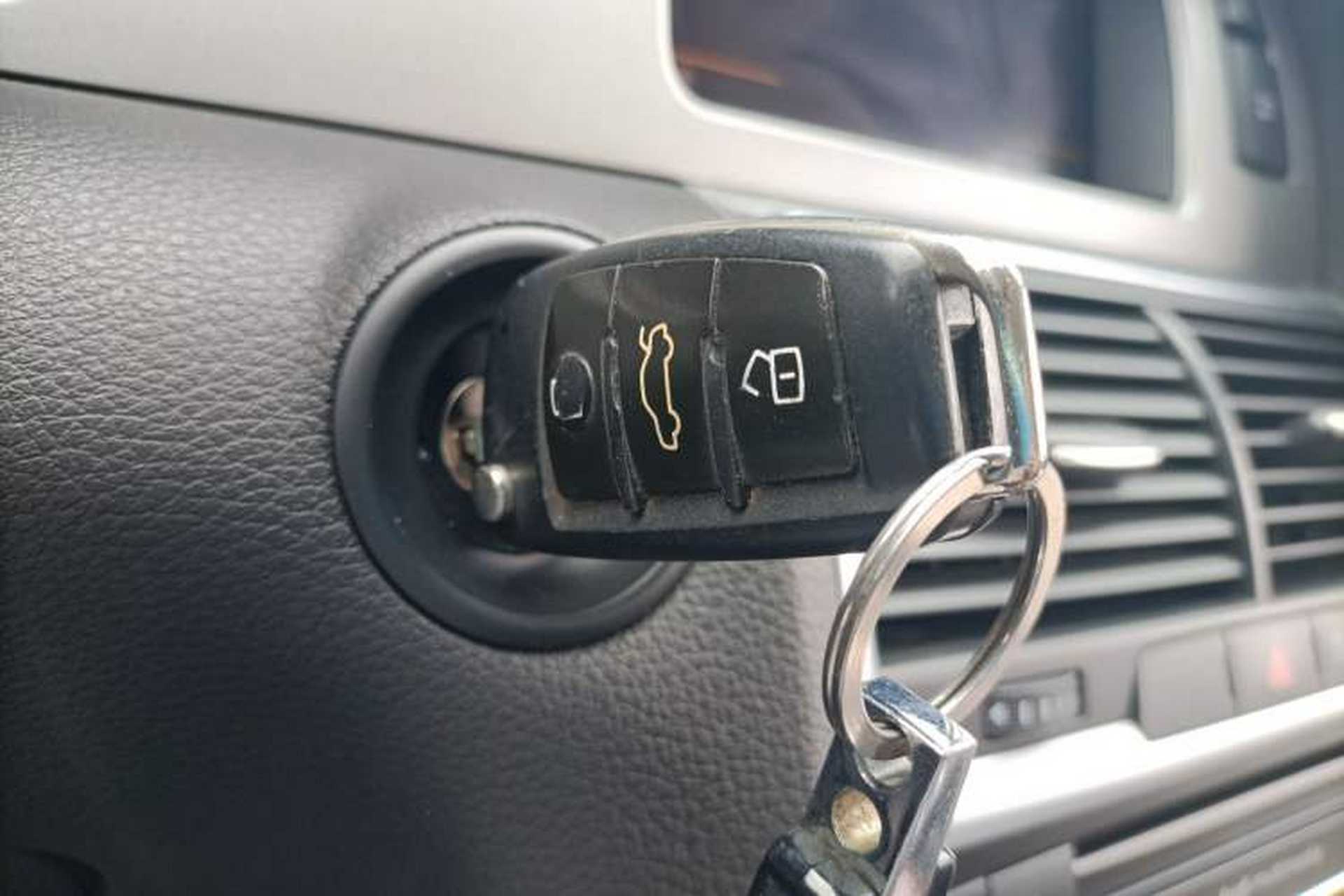 Used Audi Q7 2014 35 TFSI Ambition Edition Vehicle Key