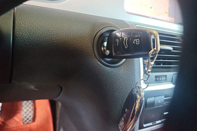 Used Audi Q7 2014 40 TFSI Sport Edition Vehicle Key