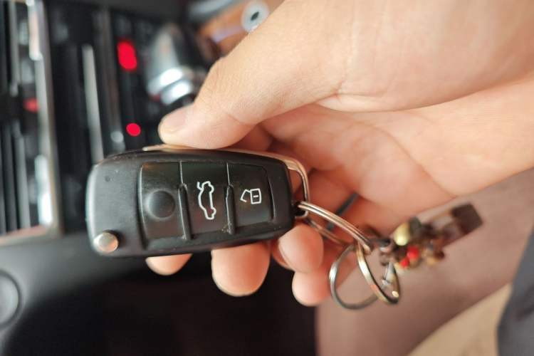 Used Audi Q7 2014 35 TFSI Ambition Edition Vehicle Key