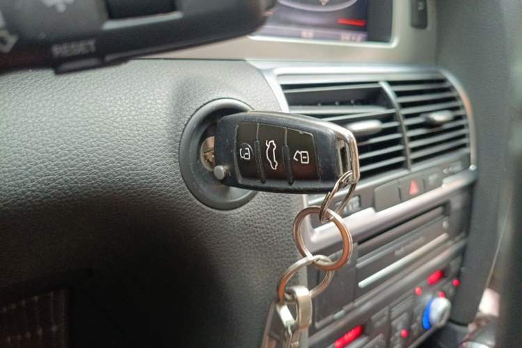 Used Audi Q7 2014 35 TFSI Sport Edition Vehicle Key