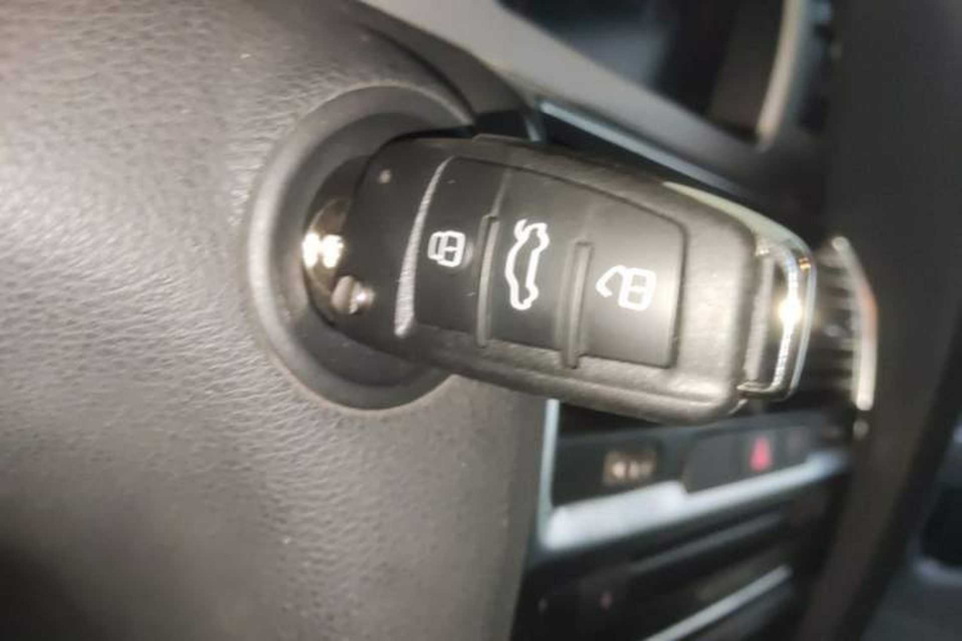 Used Audi Q7 2014 35 TFSI Ambition Edition Vehicle Key