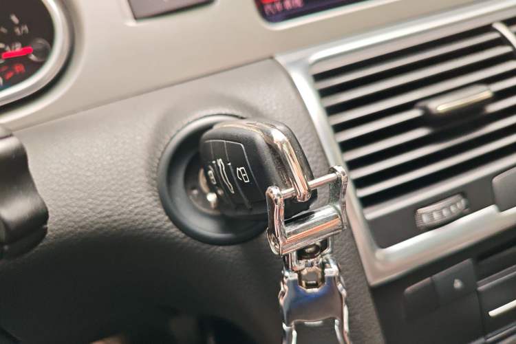 Used Audi Q7 2014 35 TDI Sport Edition Vehicle Key