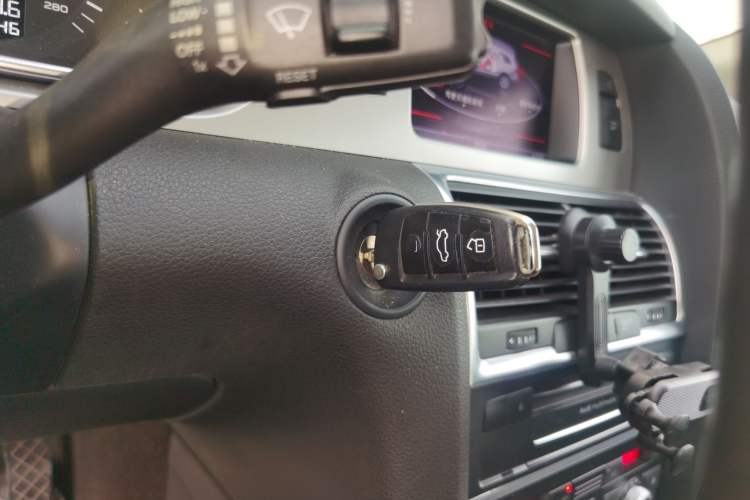 Used Audi Q7 2014 35 TFSI Sport Edition Vehicle Key