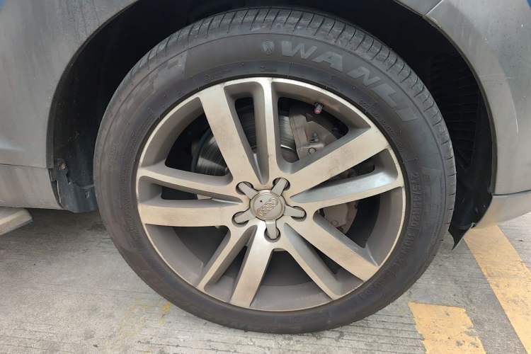 Used Audi Q7 2014 35 TFSI Off-road Model Right Front Wheel Hub