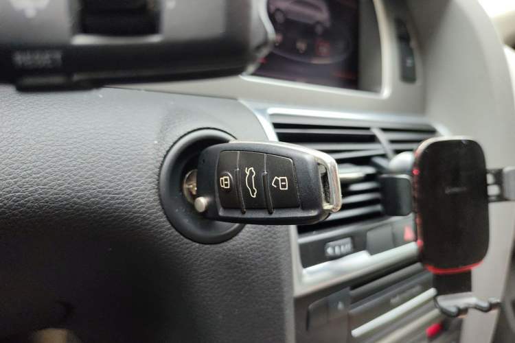 Used Audi Q7 2014 35 TFSI Off-road Model Vehicle Key