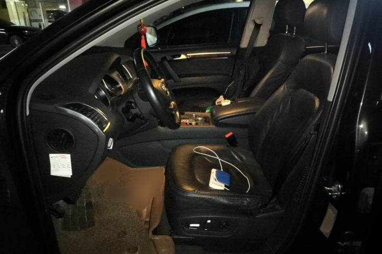 Used Audi Q7 2014 35 TFSI Ambition Edition Driver Seat