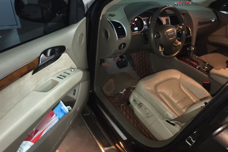 Used Audi Q7 2014 35 TFSI Ambition Edition Driver Seat