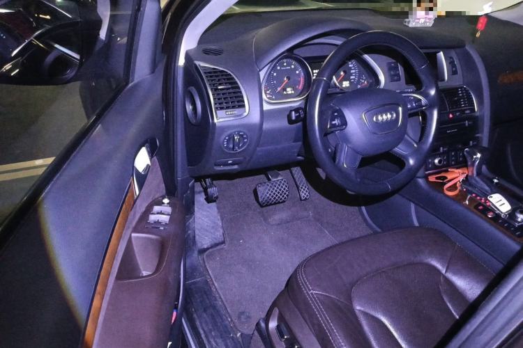 Used Audi Q7 2014 35 TFSI Ambition Edition Driver Seat