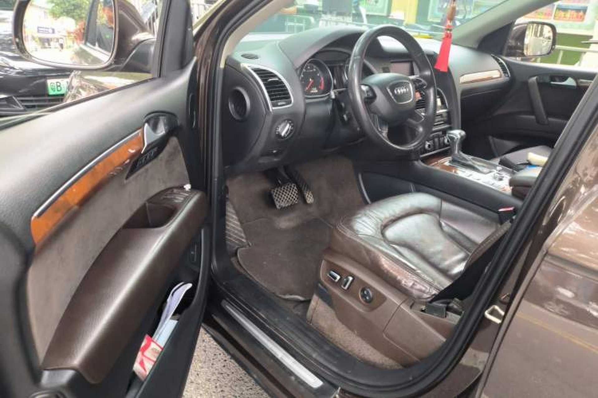 Used Audi Q7 2014 35 TFSI Ambition Edition Driver Seat