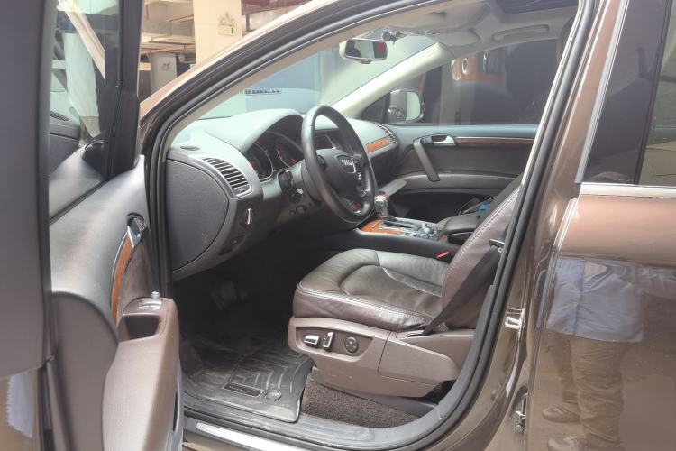 Used Audi Q7 2014 35 TFSI Off-road Model Driver Seat
