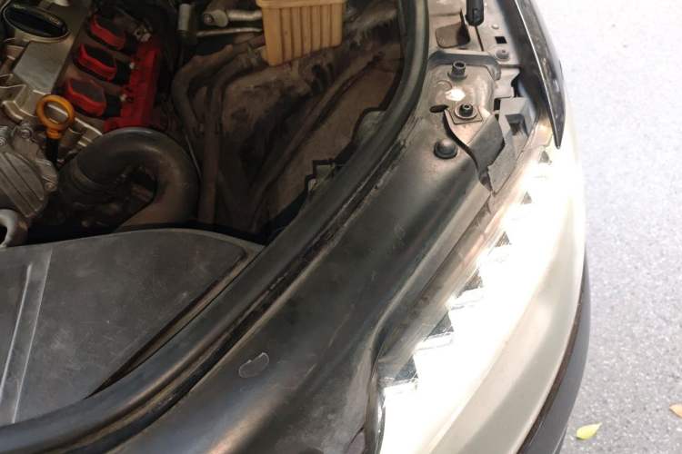 Used Audi Q7 2014 40 TFSI off-road version Engine Bay Left