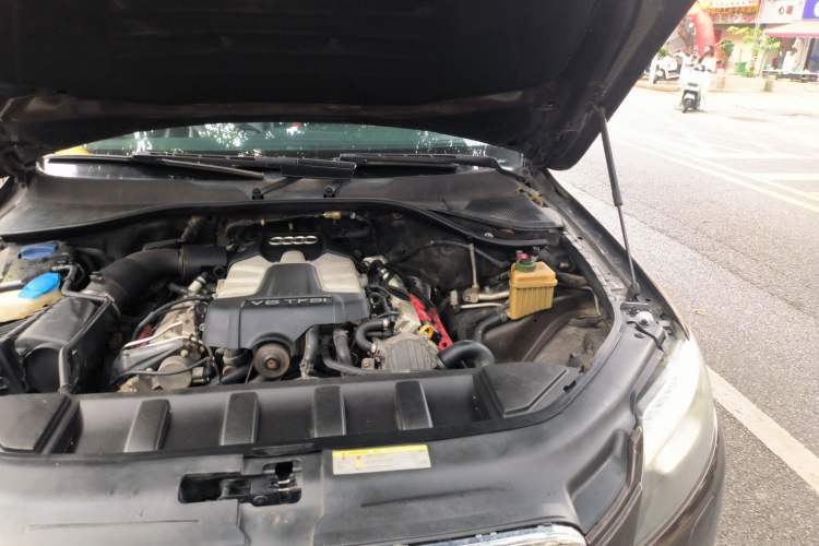 Used Audi Q7 2014 35 TFSI Ambition Edition Engine Bay Left