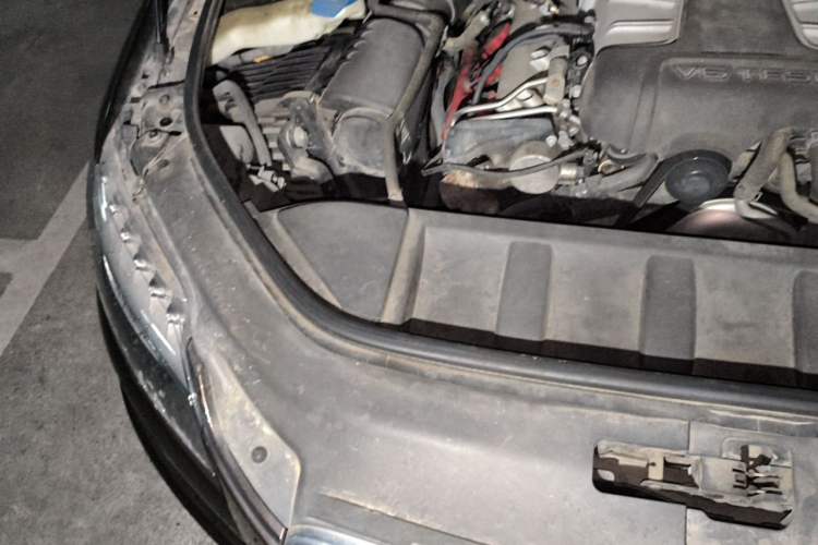Used Audi Q7 2014 35 TFSI Sport Edition Engine Bay Right