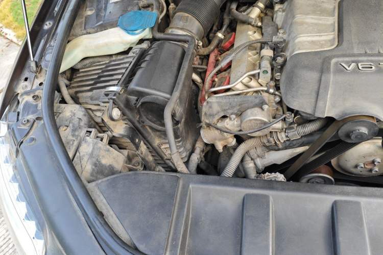 Used Audi Q7 2014 35 TFSI Off-road Model Engine Bay Right