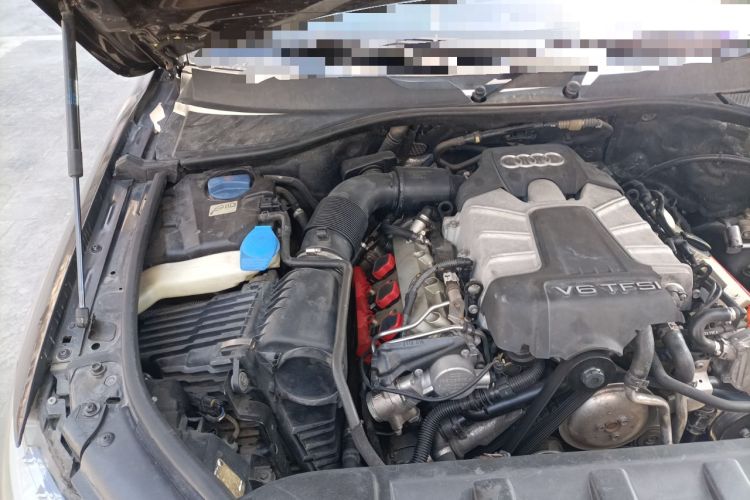 Used Audi Q7 2014 35 TFSI Off-road Model Engine Bay Right