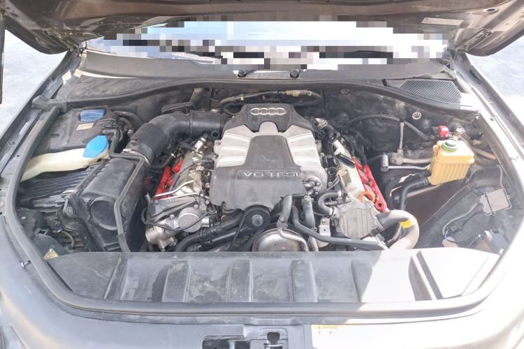 Used Audi Q7 2014 35 TFSI Off-road Model Engine Bay