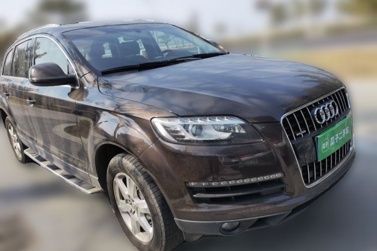 Used Audi Q7 2014 35 TFSI Ambition Edition Front Right 45 Deg