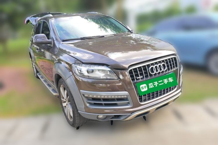 Used Audi Q7 2014 35 TFSI Off-road Model Front Right 45 Deg