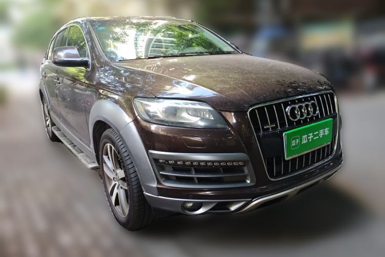 Used Audi Q7 2014 40 TFSI off-road version Front Right 45 Deg