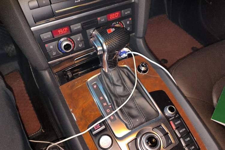 Used Audi Q7 2014 35 TFSI Sport Edition Gear Lever