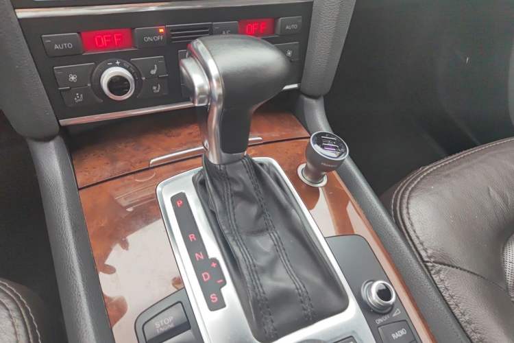 Used Audi Q7 2014 35 TFSI Sport Edition Gear Lever