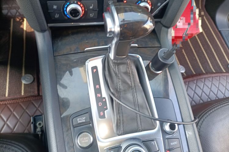 Used Audi Q7 2014 35 TFSI Off-road Model Gear Lever