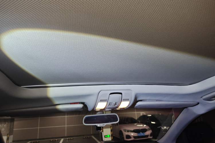 Used Audi Q7 2014 35 TDI Sport Edition Headliner