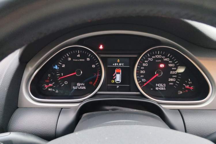 Used Audi Q7 2014 35 TFSI Ambition Edition Instrument Cluster