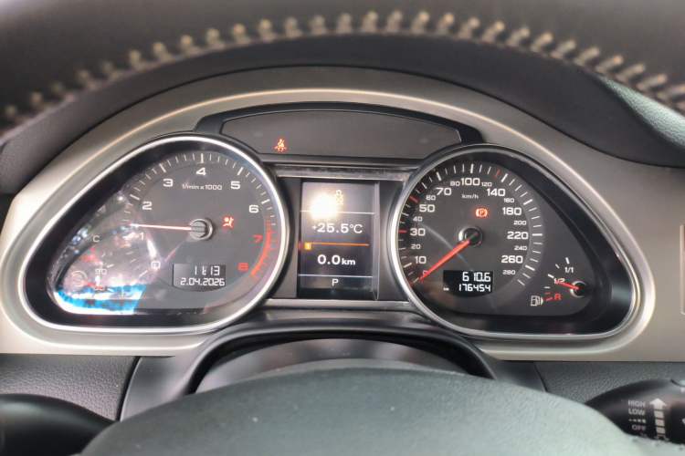 Used Audi Q7 2014 35 TFSI Ambition Edition Instrument Cluster